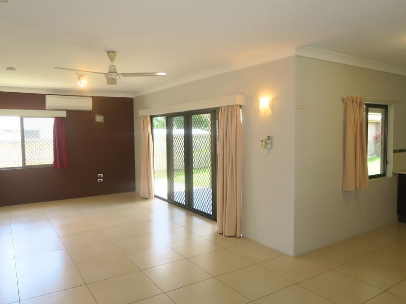 11 Lavender Street, Mooroobool QLD 4870