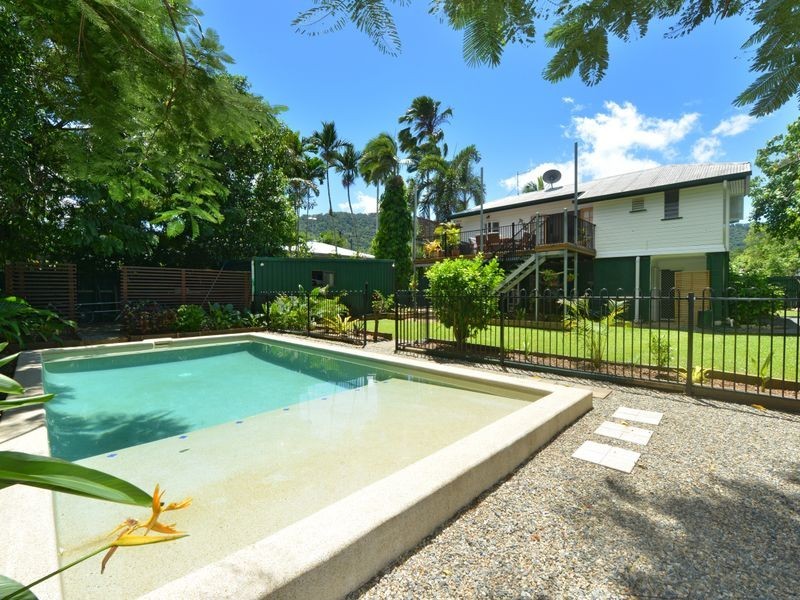 19 Keirle Ave, Whitfield QLD 4870