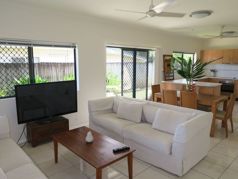 1/139 Jensen street, Whitfield QLD 4870