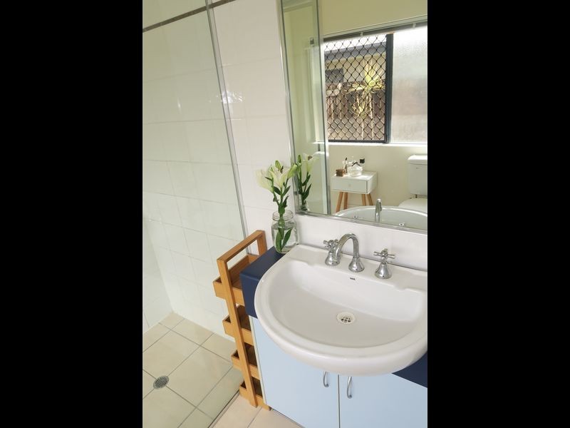 1/139 Jensen street, Whitfield QLD 4870