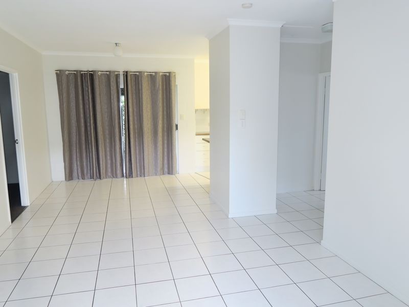 10/2-6 Lake Placid Road, Caravonica QLD 4878