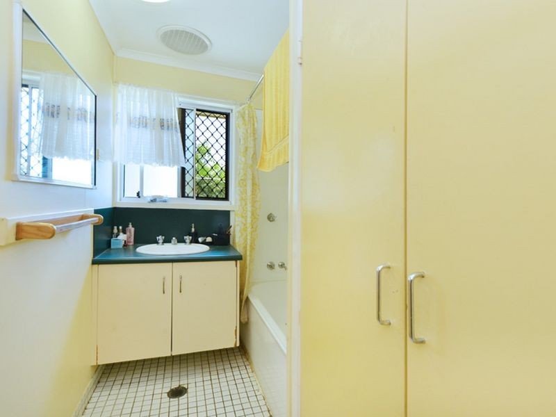 17 Rambutan Close, Manoora QLD 4870