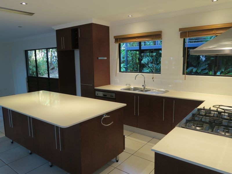 112 Petersen Street, Freshwater QLD 4870