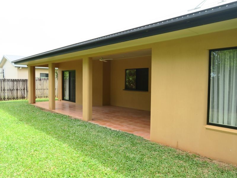 4 Brook Close, Redlynch QLD 4870