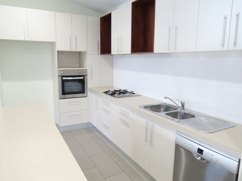 4 Moojeeba Way, Trinity Park QLD 4879