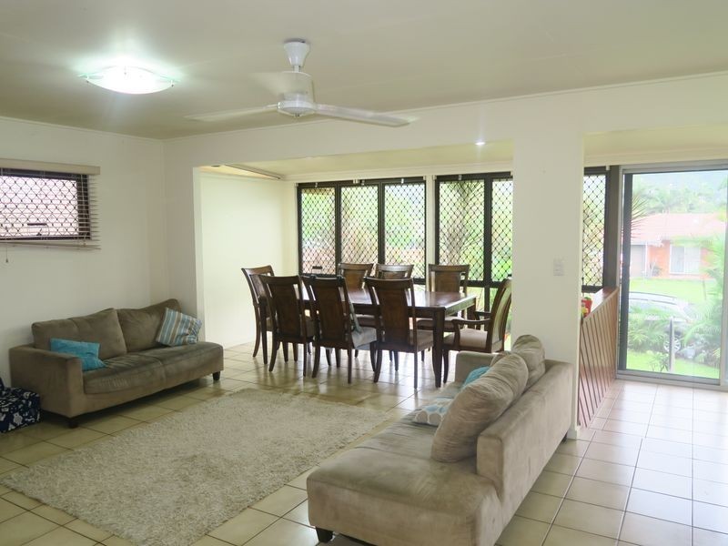 25 Duignan Street, Whitfield QLD 4870