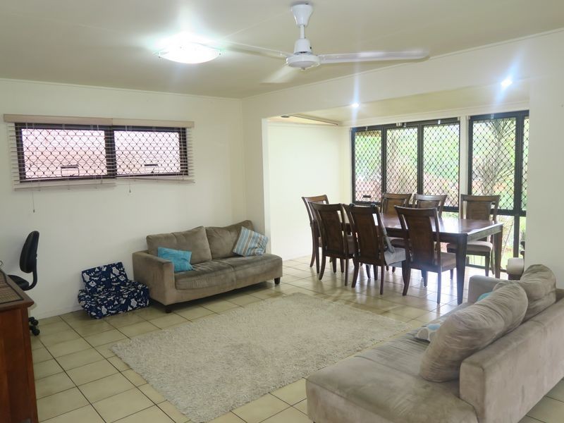 25 Duignan Street, Whitfield QLD 4870