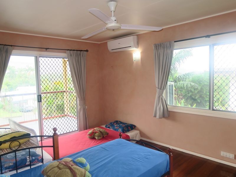 25 Duignan Street, Whitfield QLD 4870