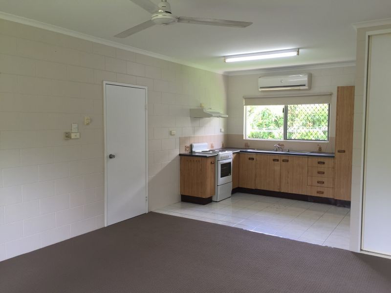 1/2-4 Brooks Street, Whitfield QLD 4870