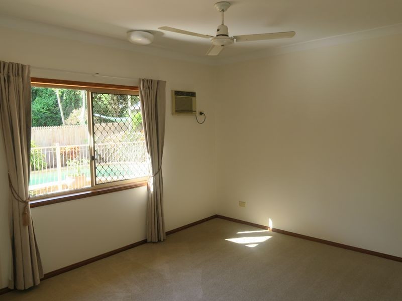 23 Majestic street, Kamerunga QLD 4870