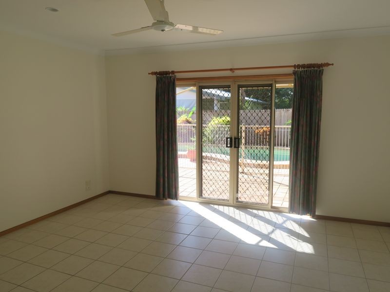 23 Majestic street, Kamerunga QLD 4870