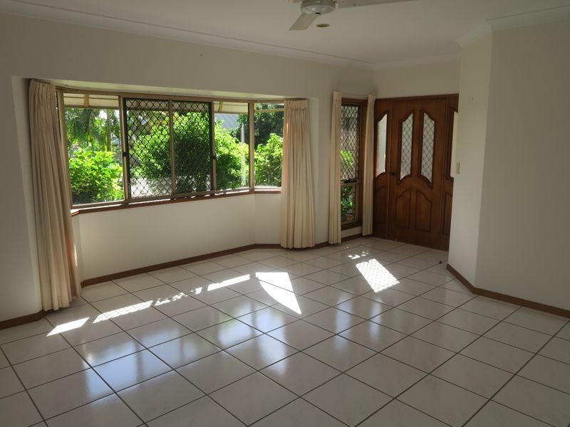 23 Majestic street, Kamerunga QLD 4870