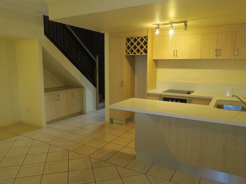 21/10-16 Digger Street, Cairns North QLD 4870