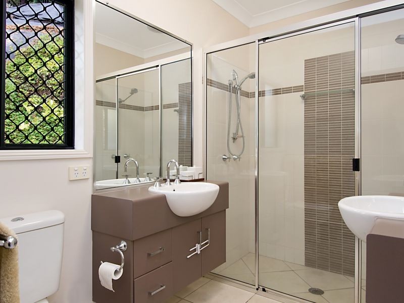 9 Fantan Close, Redlynch QLD 4870