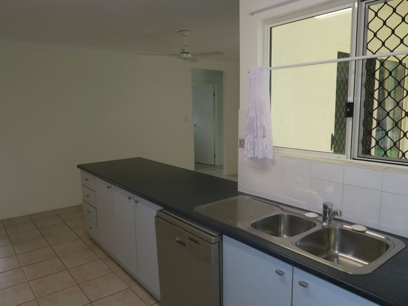 19 William Hickey Street, Redlynch QLD 4870