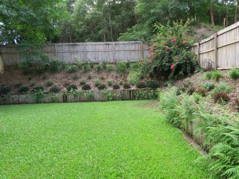 19 William Hickey Street, Redlynch QLD 4870