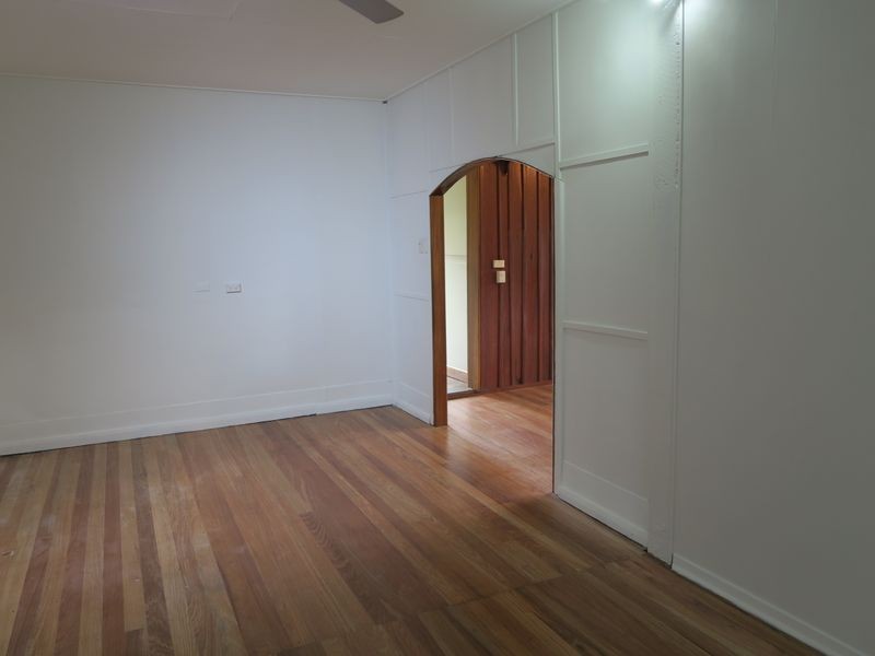 26 Miles Street, Manoora QLD 4870