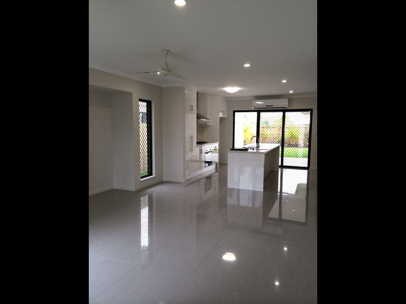 32 Hillary Drive, Smithfield QLD 4878