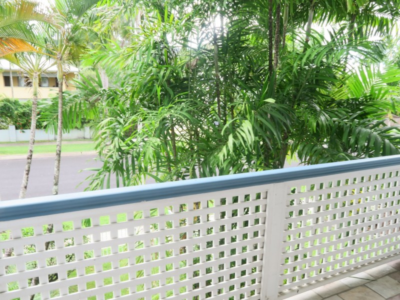 8/3-5 Springfield Crescent, Manoora QLD 4870