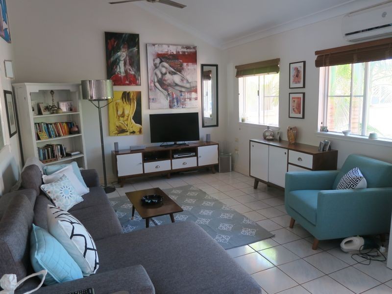 9/11 Springfield Crescent, Manoora QLD 4870