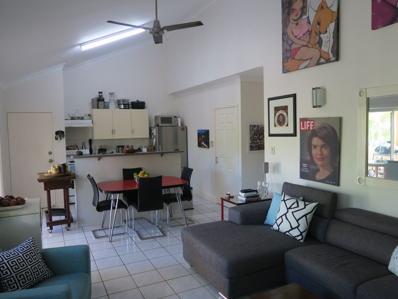 9/11 Springfield Crescent, Manoora QLD 4870