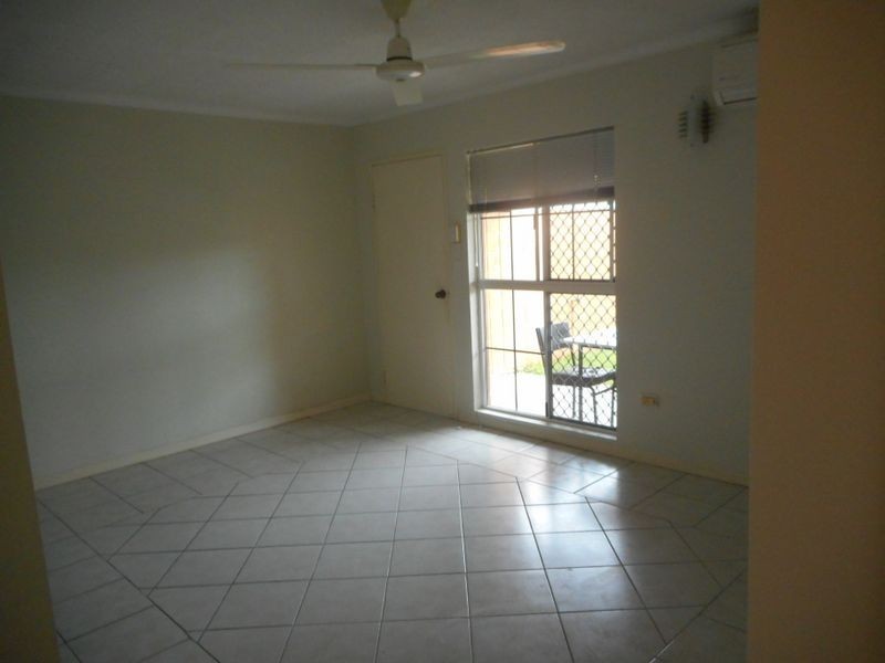 2/73 Toogood Road, Woree QLD 4868
