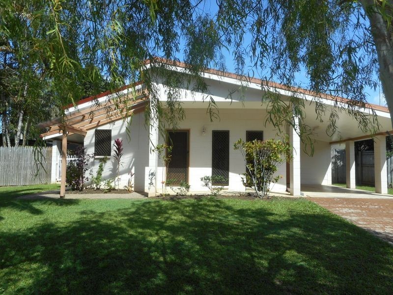 3 Leanne Close, Woree QLD 4868