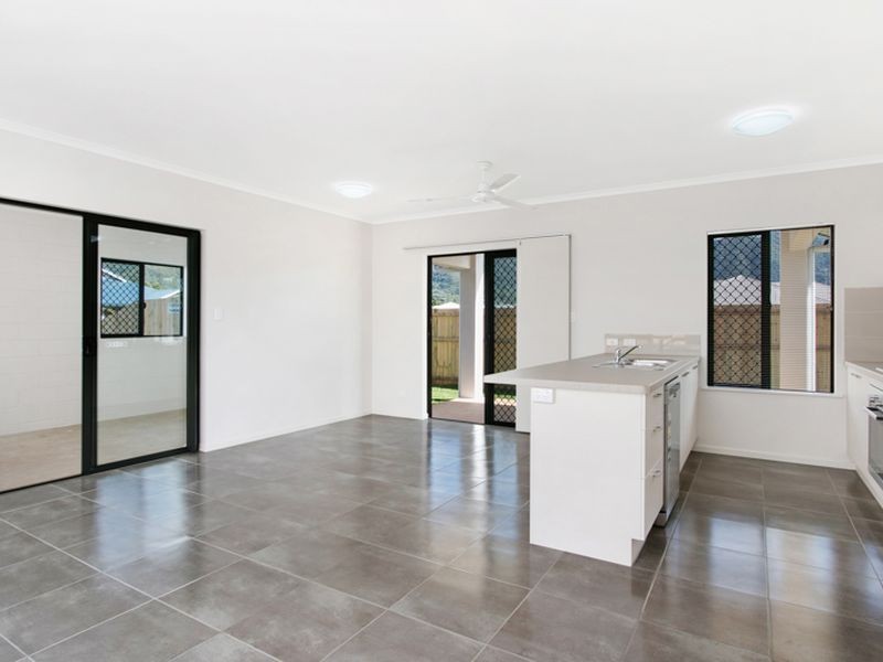 2/50 McEachan Street, Edmonton QLD 4869