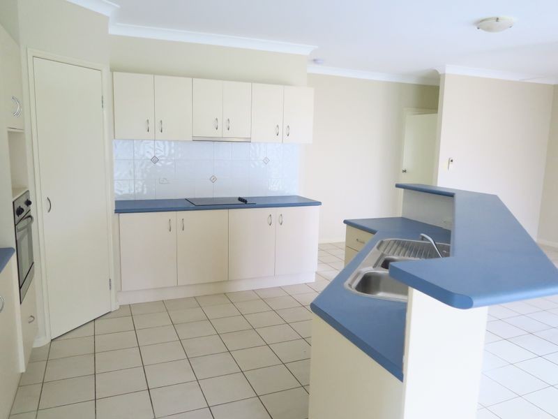 6 Aroona Street, Caravonica QLD 4878