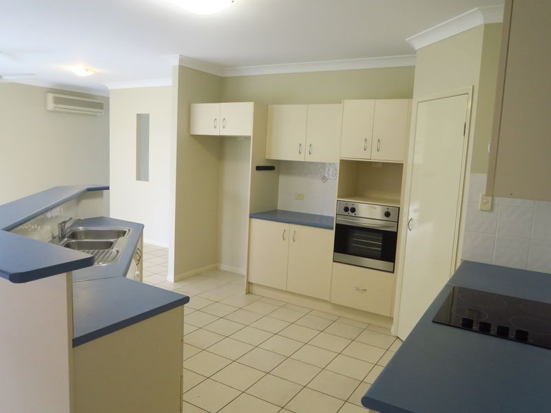 6 Aroona Street, Caravonica QLD 4878