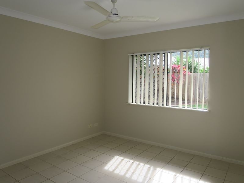 6 Aroona Street, Caravonica QLD 4878