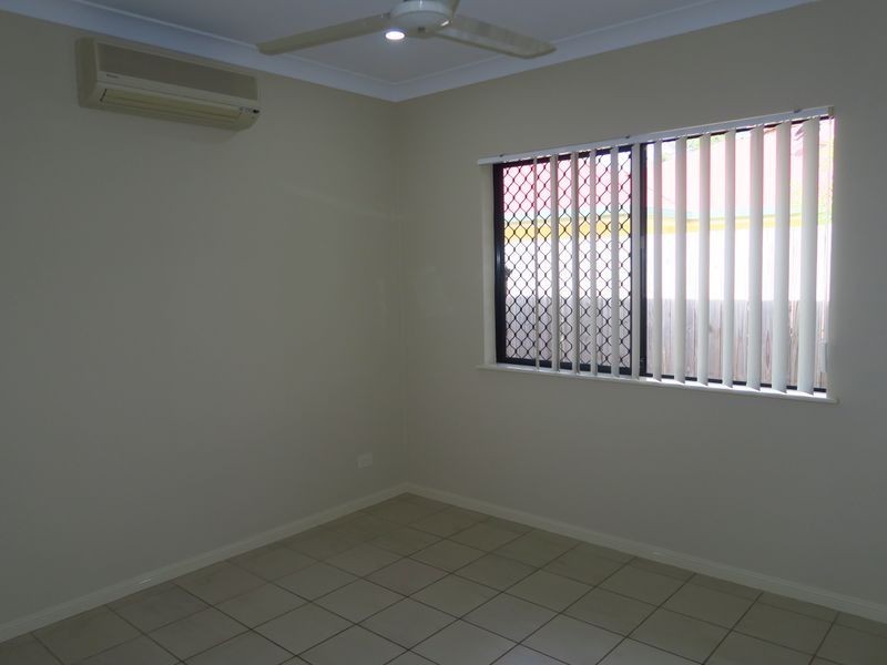 6 Aroona Street, Caravonica QLD 4878