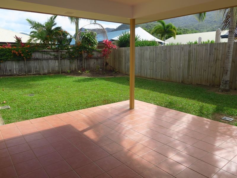 6 Aroona Street, Caravonica QLD 4878