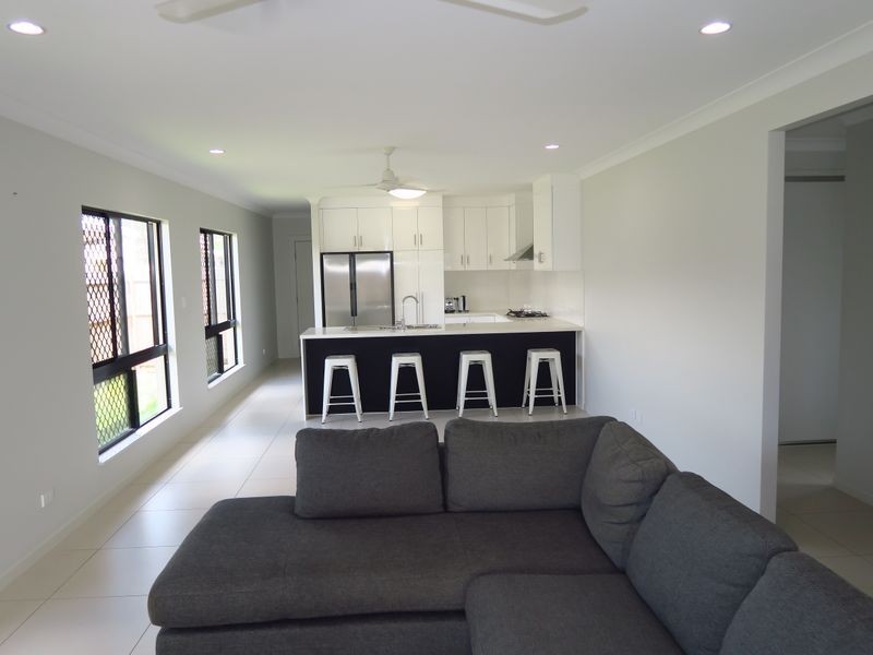 30 Carter Close, Smithfield QLD 4878