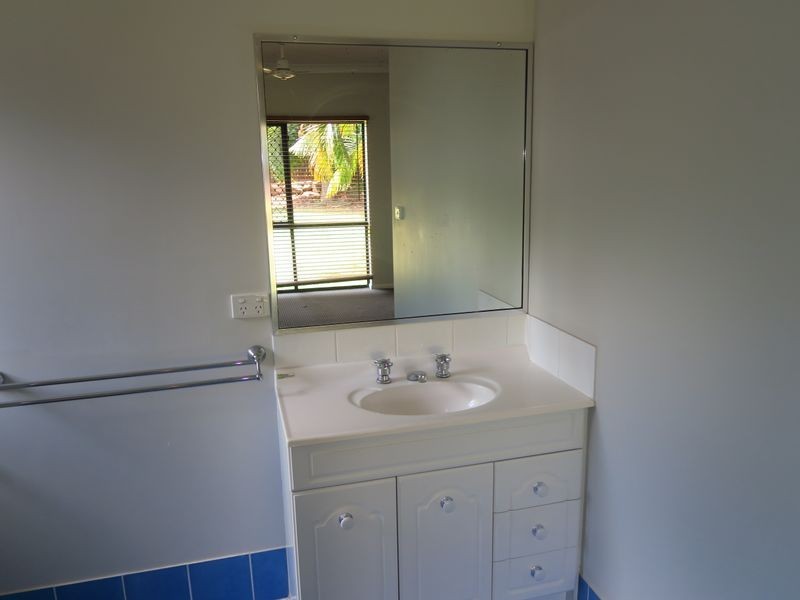 40 Daphne Drive, Redlynch QLD 4870
