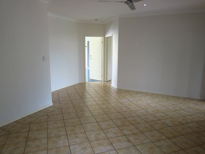 10 Brian Street, Brinsmead QLD 4870