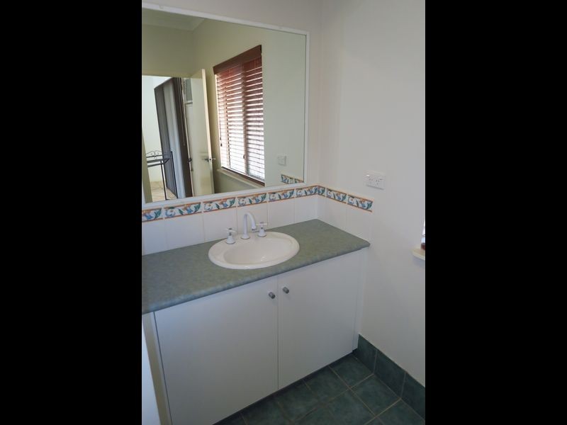 10 Brian Street, Brinsmead QLD 4870