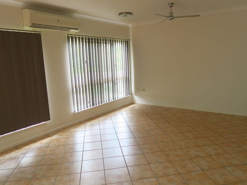 10 Brian Street, Brinsmead QLD 4870