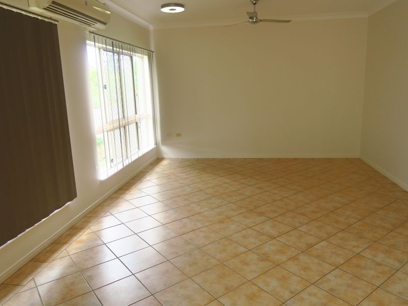 10 Brian Street, Brinsmead QLD 4870