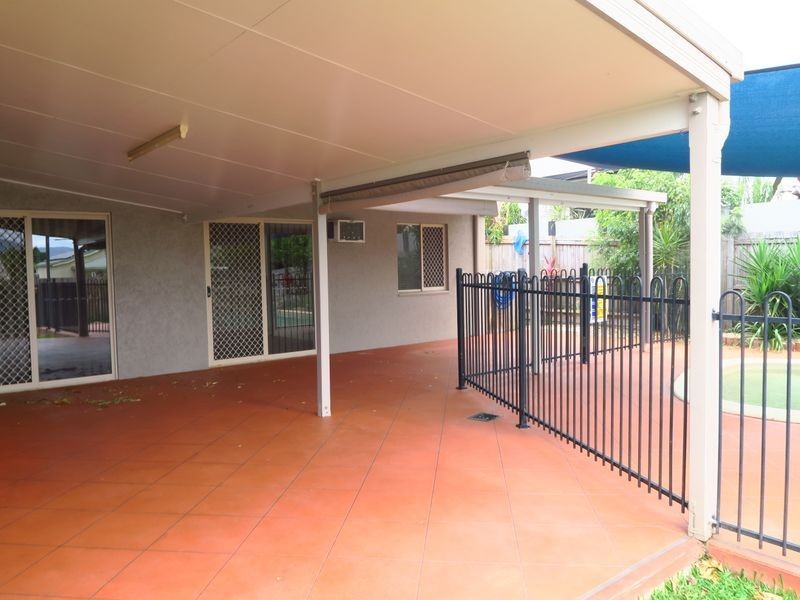 10 Brian Street, Brinsmead QLD 4870