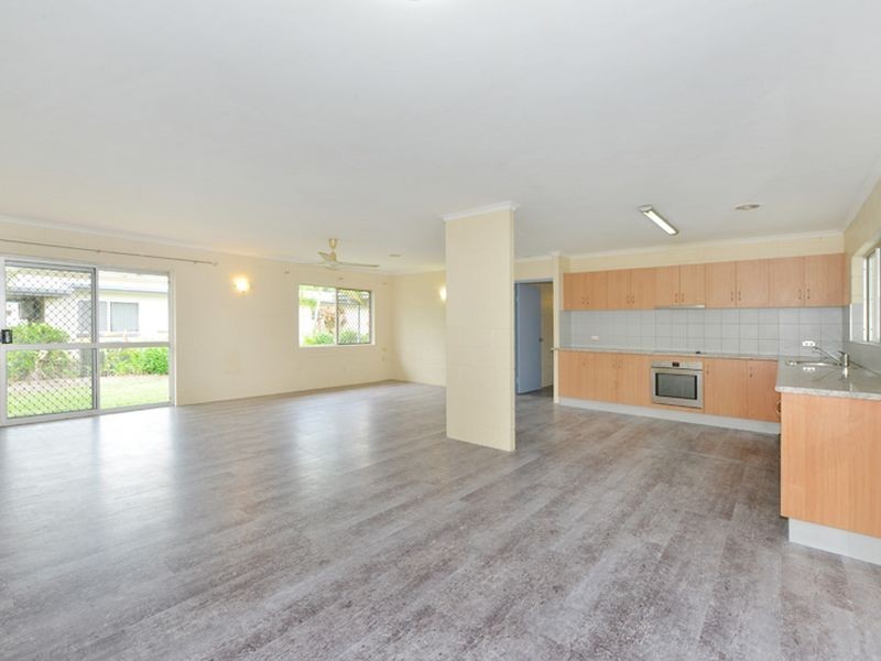 20 Conlan Close, Manoora QLD 4870