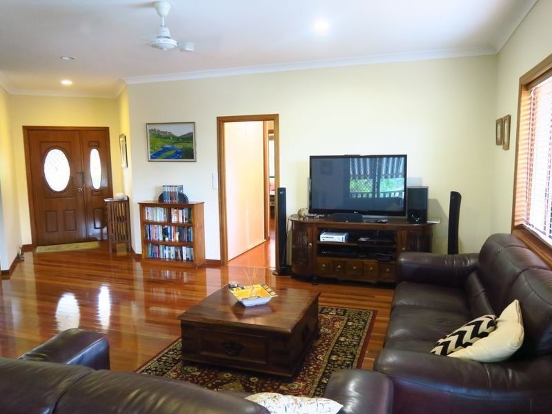 170 Harvey Road, Redlynch QLD 4870