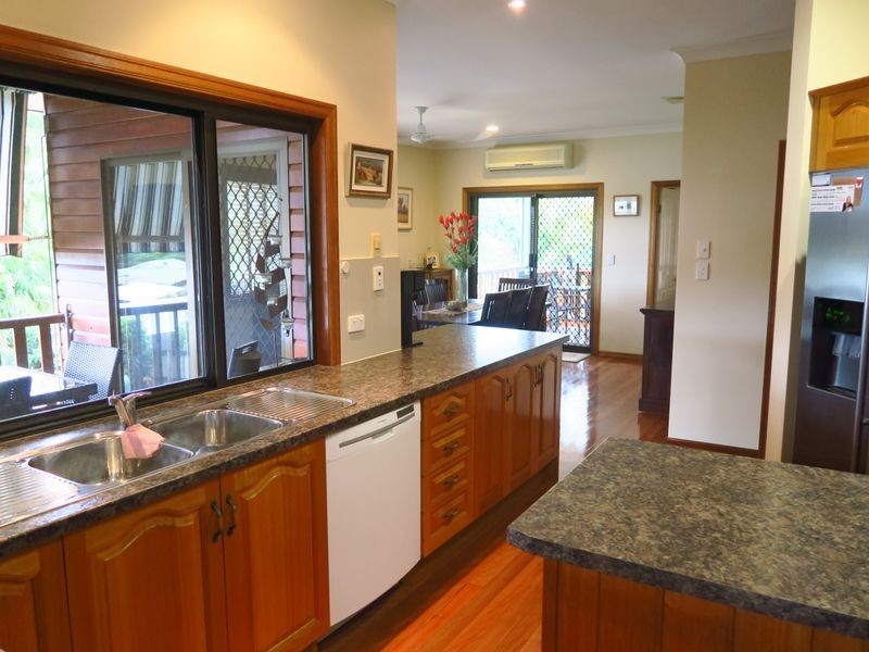 170 Harvey Road, Redlynch QLD 4870