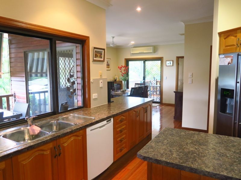 170 Harvey Road, Redlynch QLD 4870