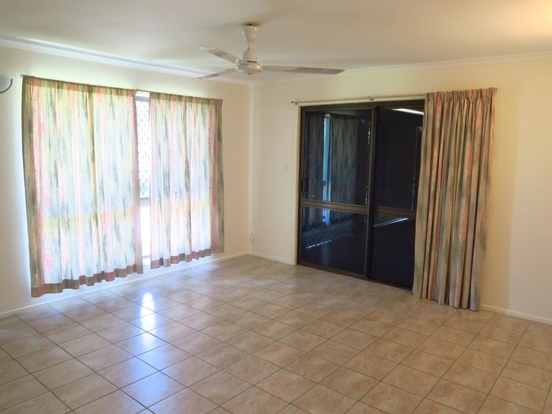 10 Winfield Street, Whitfield QLD 4870