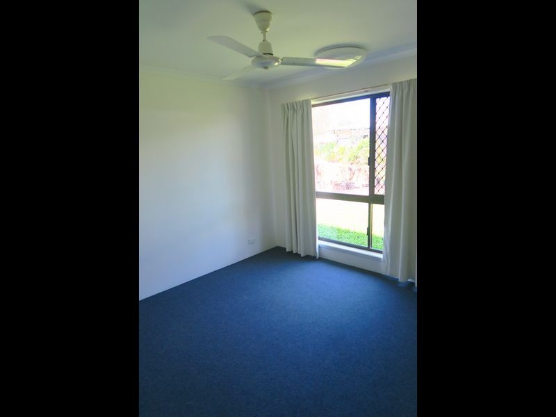 10 Winfield Street, Whitfield QLD 4870