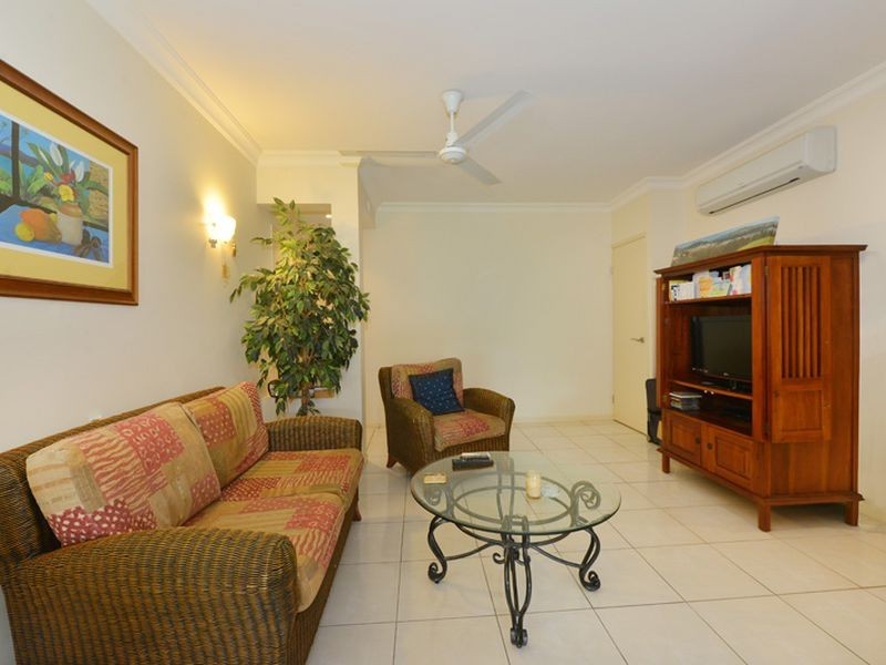 1746/2 Greenslopes Street, Cairns North QLD 4870