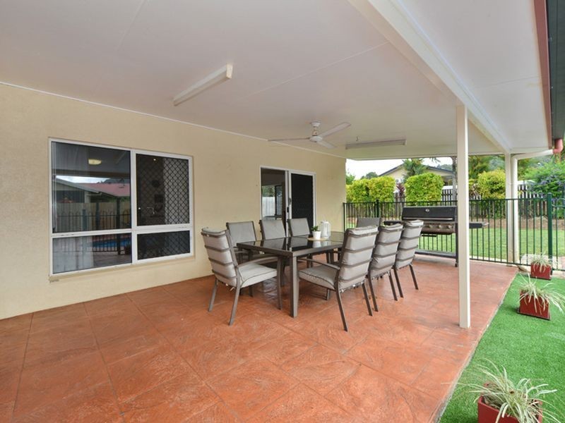 21 Nell Close, Kanimbla QLD 4870
