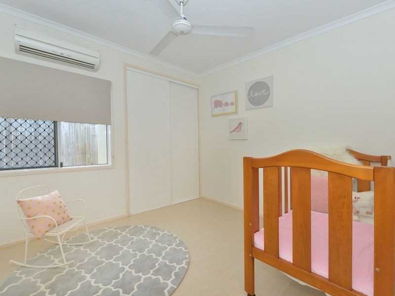 21 Nell Close, Kanimbla QLD 4870