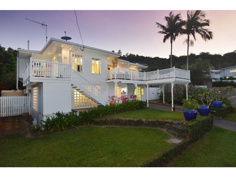 37 Hodel Street, Whitfield QLD 4870